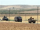Turecké jednotky poblí syrské hranice (27. srpna 2016)