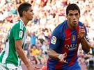 Luis Suárez z Barcelony nasázel Realu Betis ti góly a výrazn se podílel na...