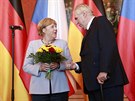 Angela Merkelová pi praském setkání s Miloem Zemanem (25. srpna 2016).