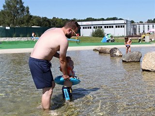 Nové přírodní koupaliště Malvíny v Třešti. Nejčastějšími návštěvníky areálu...
