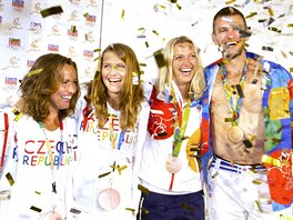 DOBOJOVNO. Tenistky Barbora Strcov, Lucie afov, Petra Kvitov a skifa...