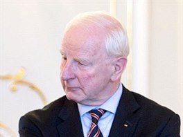 Prezident Evropských olympijských výbor Patrick Hickey (uprosted) byl v Riu...