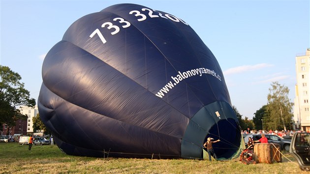 Hromadný start balonů v Olomouci.