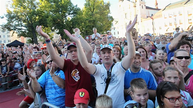 Zlat�ho judistu Luk�e Krp�lka v�talo zapln�n� jihlavsk� n�m�st�.