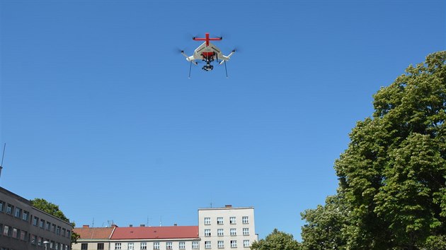 Dron na Ulrichově náměstí v Hradci Králové (19.8.2016).