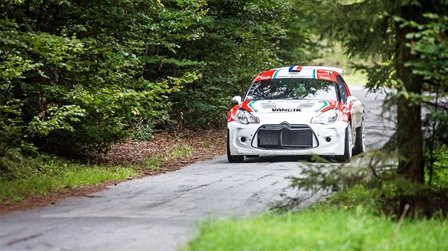 Francouzsk jezdec Bryan Bouffier pi testovn auta ped leton Barum Czech Rally Zln.