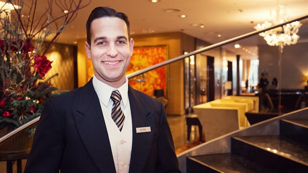 Dnes profesionln sluby concierge nabzej jen ty nejluxusnj svtov hotely, k Peter Voros.