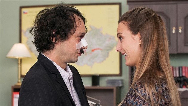 Pavel Liška a Barbora Poláková v sitcomu Marta a Věra