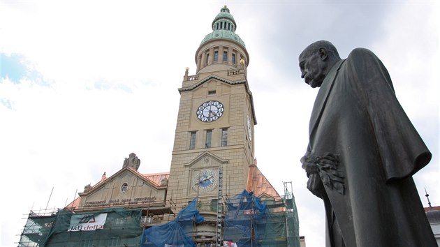 Lid v Prostjov mohou po roce a pl opt vyuvat hodiny radnice. Ty byly zakryt kvli rozshlm opravm ve, jejich termn dokonen musel bt dvakrt posunut.