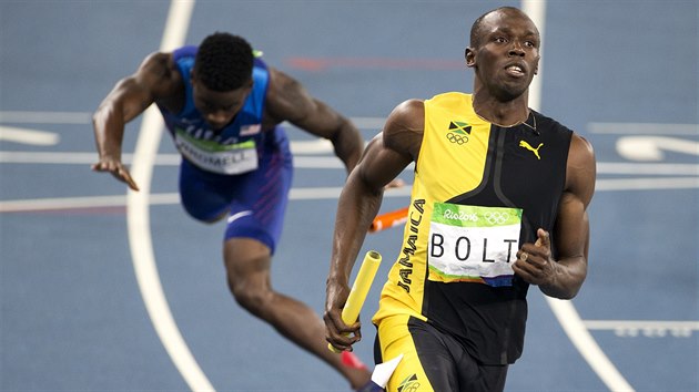 Usain Bolt na trati tafety na 4x100 metr v Riu.