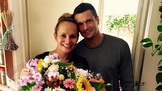 Monika Absolonov a Tom Horna se v roce 2016 zasnoubili.