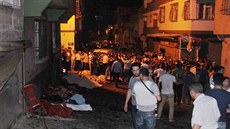 Sebevraedný útok na svatbu v tureckém mst Gaziantep.