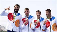 Bronzové medaile získali v Riu na kilometrové trati kajakáři (zleva) Josef...