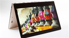 Konvertibilní notebook/tablet Lenovo Yoga 900S