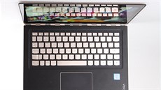 Konvertibilní notebook/tablet Lenovo Yoga 900S