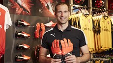 Petr �ech se stal tvá�í firmy PUMA.