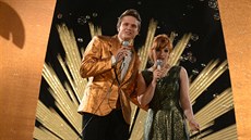 Ond�ej Brzobohatý a Vica Kerekes ve filmu Krycí jméno Holec