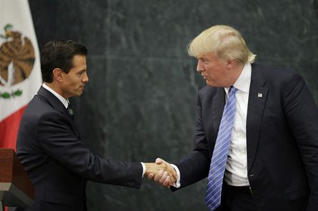 Donald Trump v dob kandidatury do Bílého domu s mexickým prezidentem Enriquem Pe&#241;ou Nietem (31. srpna 2016)