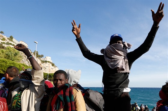Uprchlíci ve městě Ventimiglia při protestech.