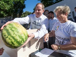 Starostové a nezávislí zahájili krajskou volební kampaň s názvem Melouny...