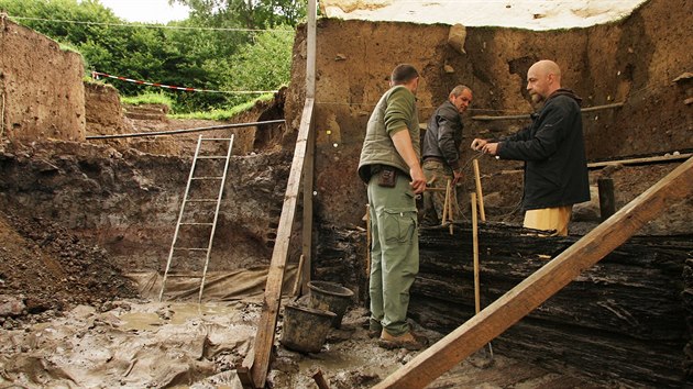 Archeologick vzkumy na vrchu Vlada u lutic na Karlovarsku.