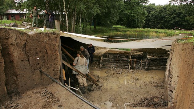 Archeologick vzkumy na vrchu Vlada u lutic na Karlovarsku.
