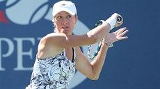 Česká tenistka Denisa Allertová hraje se Srbkou Ivanovičovou.
