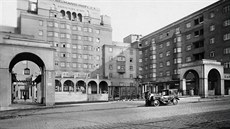 1924-1926 Reumann-Hof, Vídeň 5, Margaretengürtel 100–110 - blok s 480 byty,...