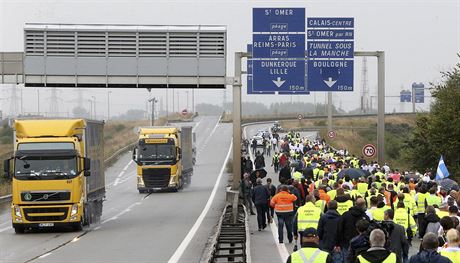 Pracovnci z pstavu, obchodnci a rezidenti protestuj proti nesnesiteln...