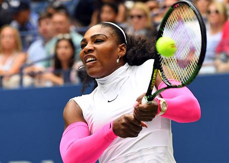 Americk tenistka Serena Williamsov hraje v osmifinle US Open.