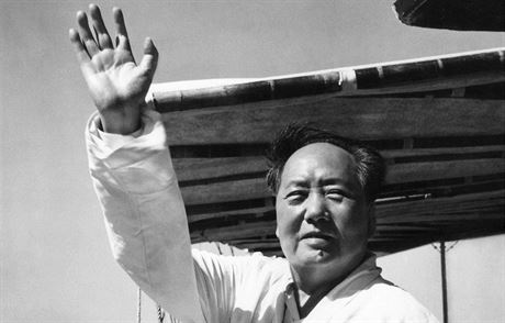 Velk kormidelnk. Mao Ce-tung nevhal kormidlovat i proti Sovtskmu svazu.