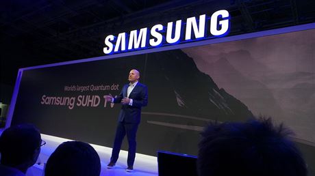 Samsung koní s výrobou LCD, aby peel na QLED