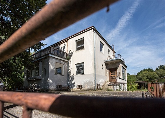 Kralova vila v Prachaticích unikla demolici - byla vyhlášena nemovitou kulturní...