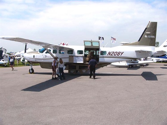 Cessna 208 Caravan se pouívá zejména na krátké regionální trat.