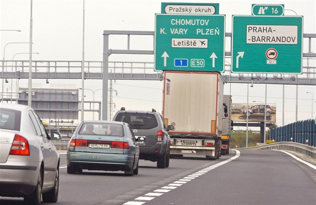 Rekonstrukce na rok omezí provoz na Pražském okruhu mezi Lochkovem a Slivencem