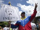Pes milion lidí z celé Venezuely demonstrovalo za odvolání prezidenta Nicoláse...