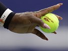 Detail na ruku Sereny Williamsové v semifinále tenisového US Open proti...