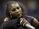 Serena Williamsová se pi semifinále US Open proti Karolín Plíkové netváila...