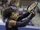 Serena Williamsová v akci bhem semifinále US Open na kurtu Arhtura Ashe.