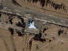 Opuštěné MiGy-25 na syrské letecké základně Tiyas