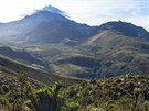 Aktivní sopka Nevado del Ruiz leí za humny kávové osy.