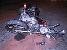 M�sto nehody pobl� autobusov�ho n�dra�� v Hav��ov�, kde se st�etl motocykl s...