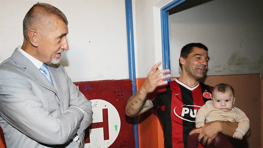 Ministr financí a �éf hnutí ANO Andrej Babi� p�i náv�t�v� severo�eského...