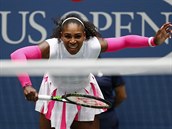Amerianka Serena Williamsov bhem utkn tetho kola US Open proti vdce...