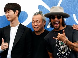 Reisér Kim Ki-duk s herci Ryoo Seung-bumem a Lee Won-gunem pedstavují na MFF...