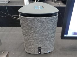 HP na veletrhu ukázal i další designový počítač. Je to PC v reproduktoru s...