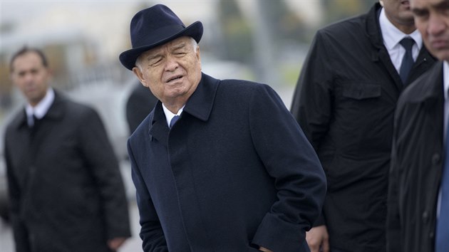 Uzbecký prezident Islam Karimov čeká v Samarkandu na šéfa americké diplomacie (1. listopadu 2015)