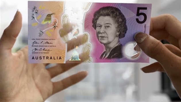 V Austrálii jdou do obhu prhledné bankovky