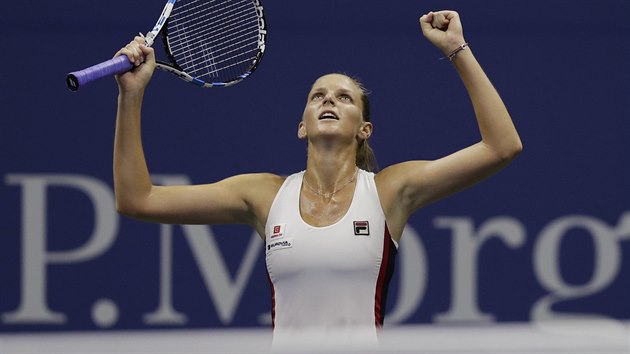 Karolna Plkov slav postup do finle US Open, v semifinle pemohla Serenu Williamsovou.