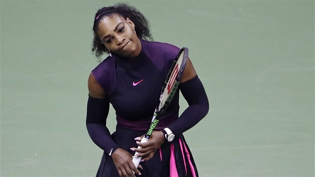 Serena Williamsov se pi semifinle US Open tv vhav.